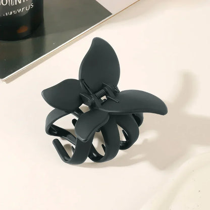 Kawaii Sweet Butterfly Hair Clip 🦋✨ | Adorable Solid Color Shark Clip for Girls' Hairstyles 🌈💕