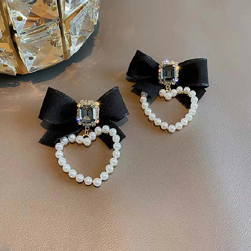 Kawaii Retro Rhinestone Bow Heart Clip-On Earrings 🌟💕