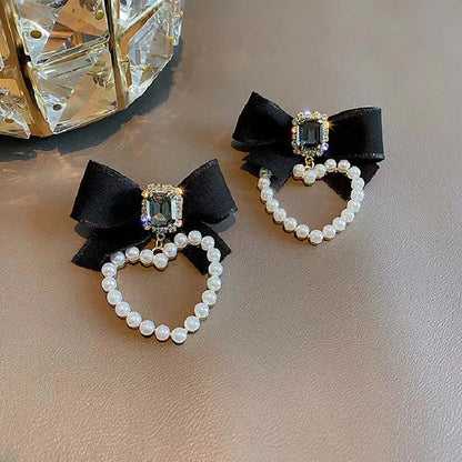 Kawaii Retro Rhinestone Bow Heart Clip-On Earrings 🌟💕