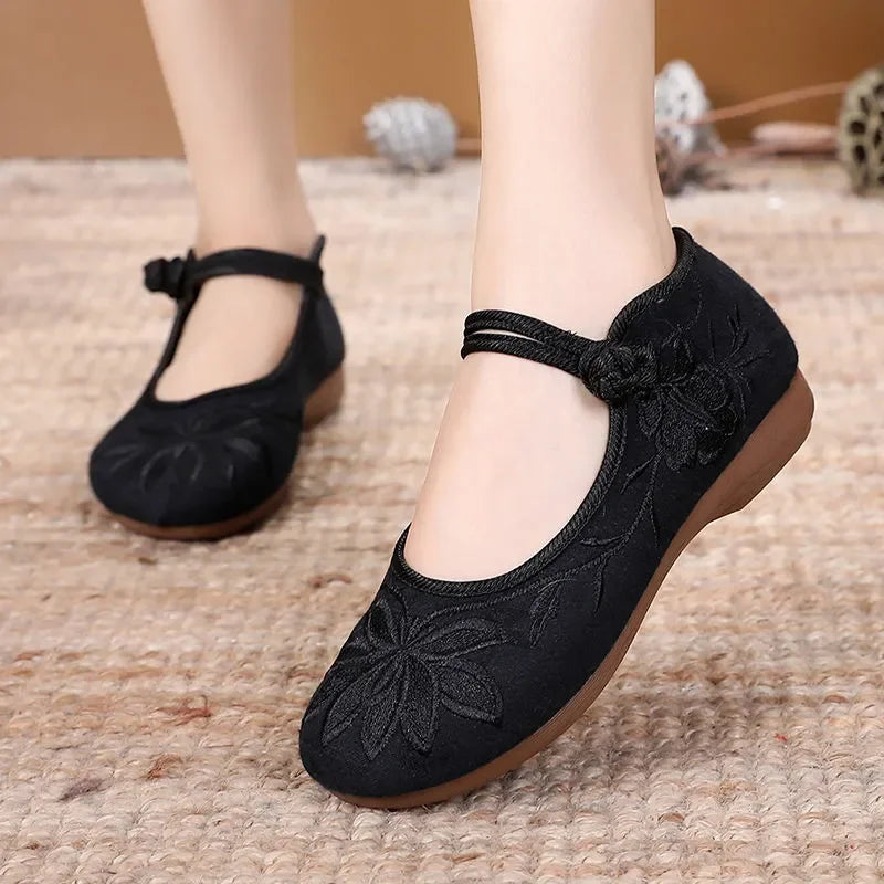 Retro Red Embroidered Ballet Flats Women Casual Anti Skid Hemp Flat Shoes 👡🌸