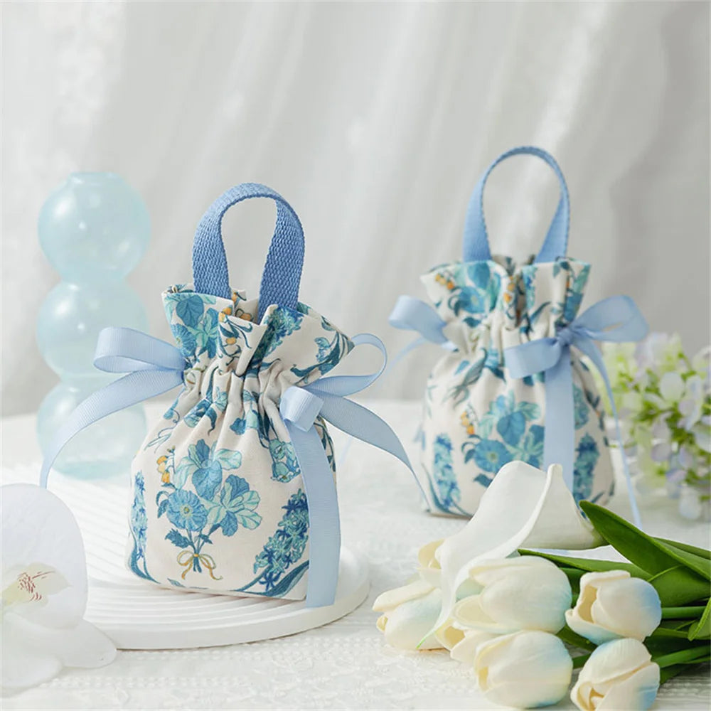 Charming Floral Treat Bags 🌸🍬 - Adorable Drawstring Pouches for Sweet Surprises! 🎁✨