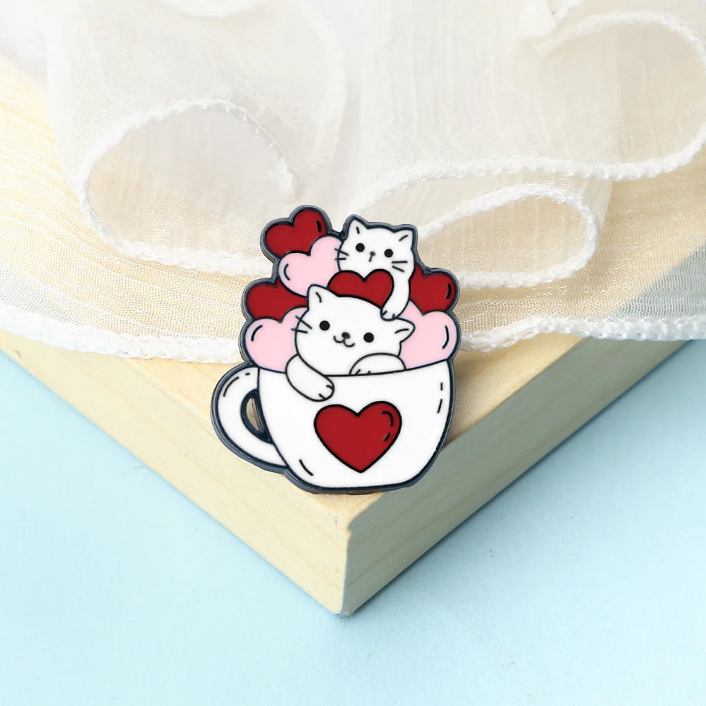 Kawaii Wink Cat Brooch with Red Heart ❤️ | Cute Cup Kitty Enamel Pin for Cat Lovers 🐾 | Perfect Gift for Friends 🎁
