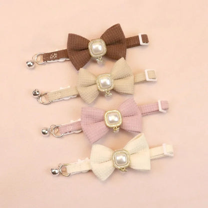 ✨ Adorable Adjustable Waffle Cat Collar with Vintage Pearl & Bow 🎀🐾 - Perfect for Trendy Tails! 🐱🌟