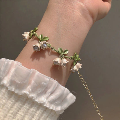 Kawaii Enamel Bell Orchid Pearl Choker 🌸✨ – Cute Floral Pendant Necklace for Women | Perfect Gift for Special Occasions!