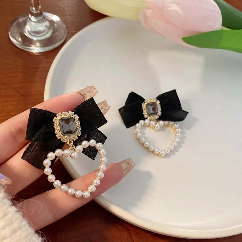 Kawaii Retro Rhinestone Bow Heart Clip-On Earrings 🌟💕