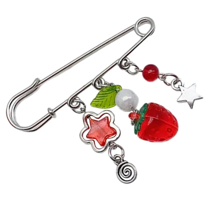 Sweet Brooch Clip Unique Clasp Pin Chain Badge Brooch Pin Strawberry Pendant Brooch Suitable for Fashion Outfit