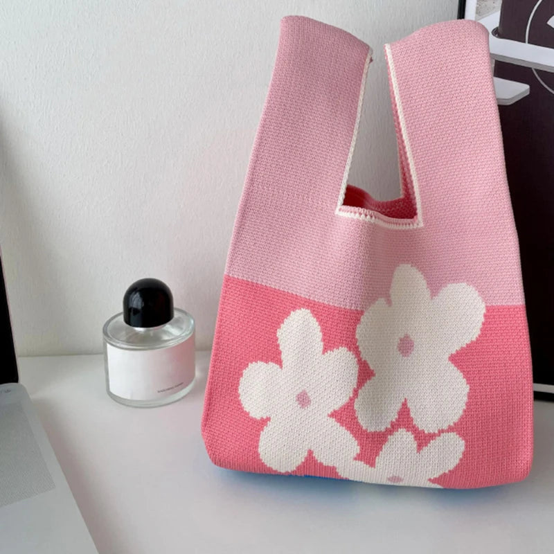 Kawaii Knitted Mini Bucket Bag 👜✨ | Handmade Portable Phone Purse for Fashionable Women - Perfect for Autumn & Winter! 🍂💕
