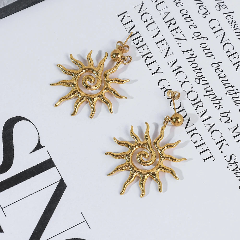 Hollow Sun Shape Stainless Steel Stud Earring For Women 14K Plated Cute Solar Charm 💖☀️ Dainty Vintage Vibe