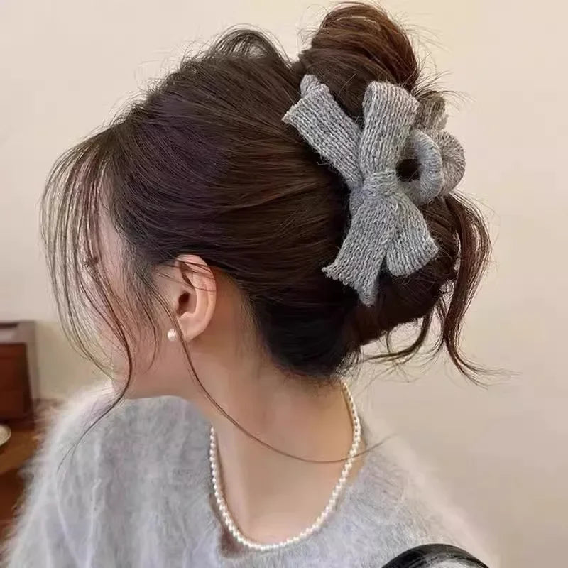 Kawaii Plush Bow Claw Clip 🎀✨ - Cozy Wool Hair Accessory for Women 💖💇‍♀️