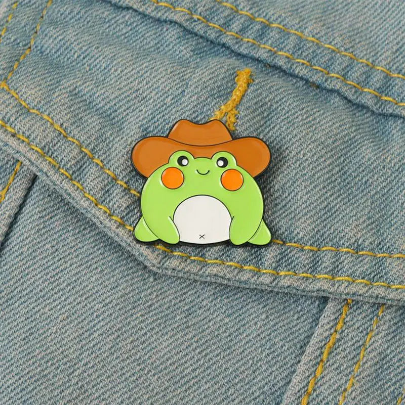 Kawaii Cowboy Hat Frog Enamel Pins 🐸🎩 - Cute Froggy Brooches for Bags & Clothes, Fun Animal Jewelry Gift for Kids & Friends!