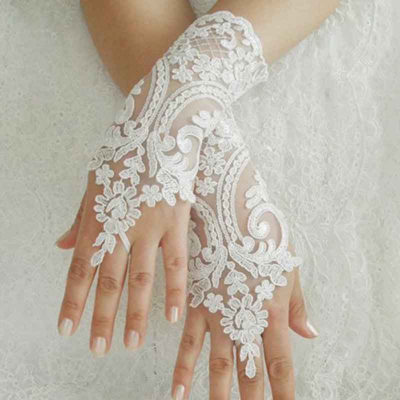 Wedding Fingerless Lace Gloves White Black Glam Party Accessory 💖✨