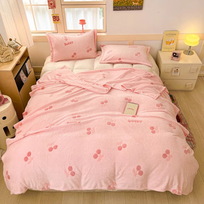 Cute Strawberry Dreams 🍓✨ Cozy Flannel Blanket for Kids - Perfect for Cuddles & Adventures! 🌟🛋️ - Pixie Quill