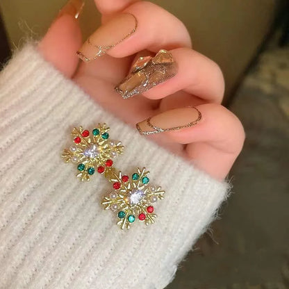 Delicate Snowflake Charm Stud Earrings Women Christmas Gift Crystal Zircon ❄️✨