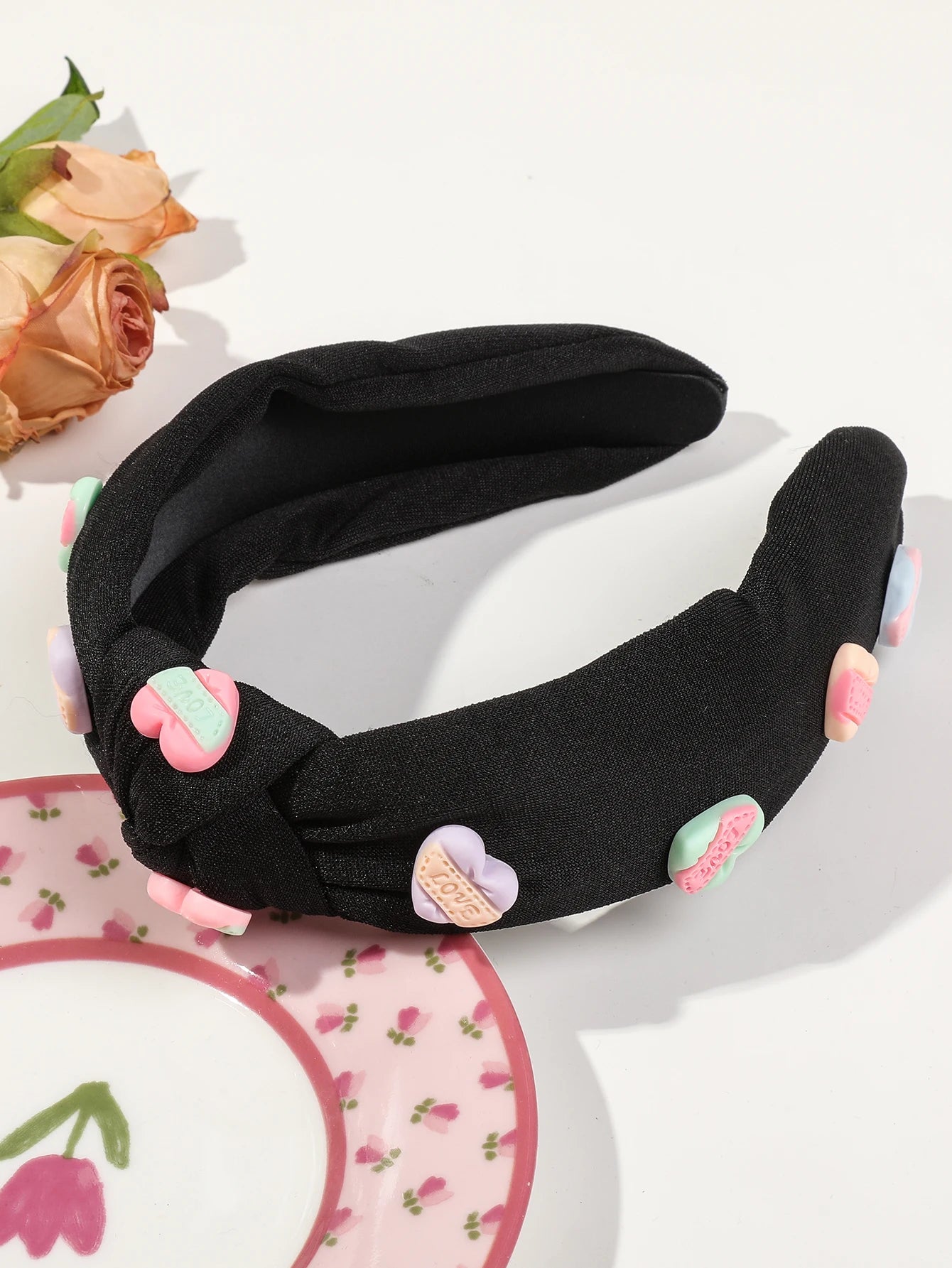 Adorable Heart-Shaped Kawaii Headband 💖 | Cute Non-Slip Hair Accessory for Valentine's Day & Parties 🎉✨