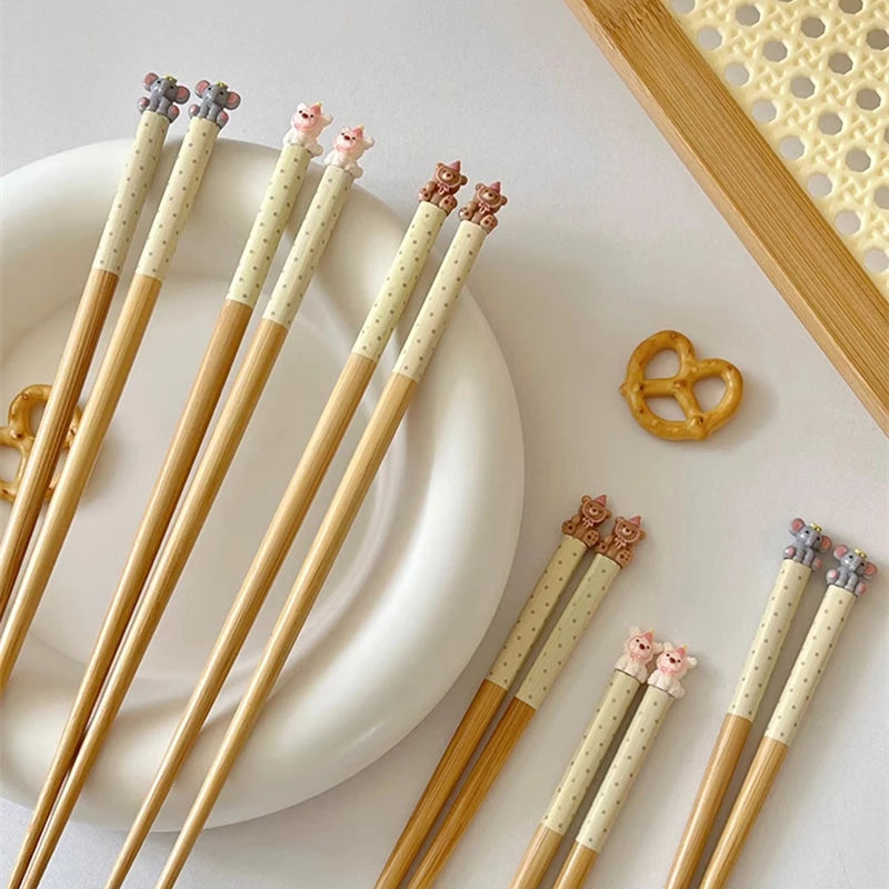 🐾 Adorable Animal-Themed Chopsticks 🥢 Cute Wooden Food Sticks for Sushi & More! 🌈 Perfect for Kids & Adults! - Pixie Quill