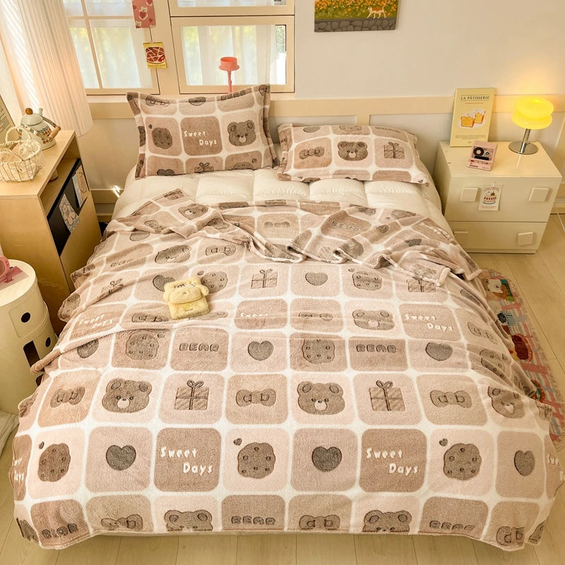 Cute Strawberry Dreams 🍓✨ Cozy Flannel Blanket for Kids - Perfect for Cuddles & Adventures! 🌟🛋️ - Pixie Quill