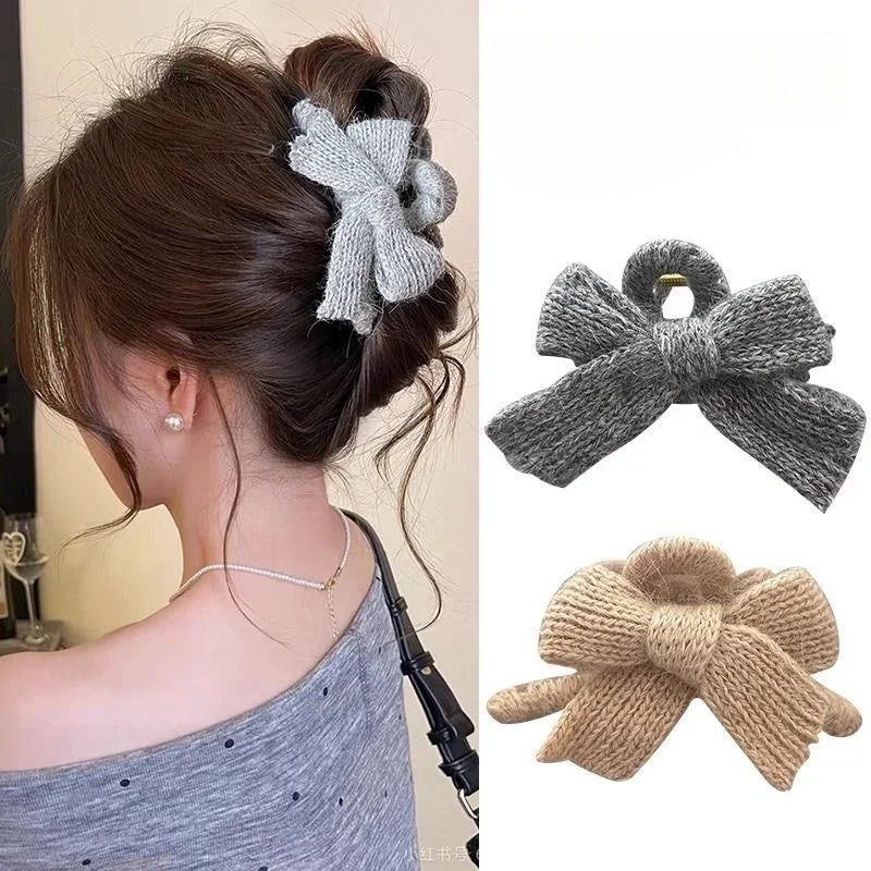 Kawaii Plush Bow Claw Clip 🎀✨ - Cozy Wool Hair Accessory for Women 💖💇‍♀️