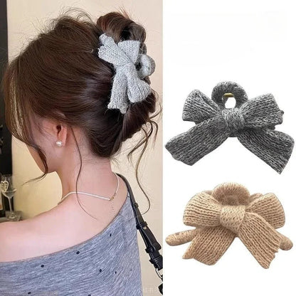 Kawaii Plush Bow Claw Clip 🎀✨ - Cozy Wool Hair Accessory for Women 💖💇‍♀️