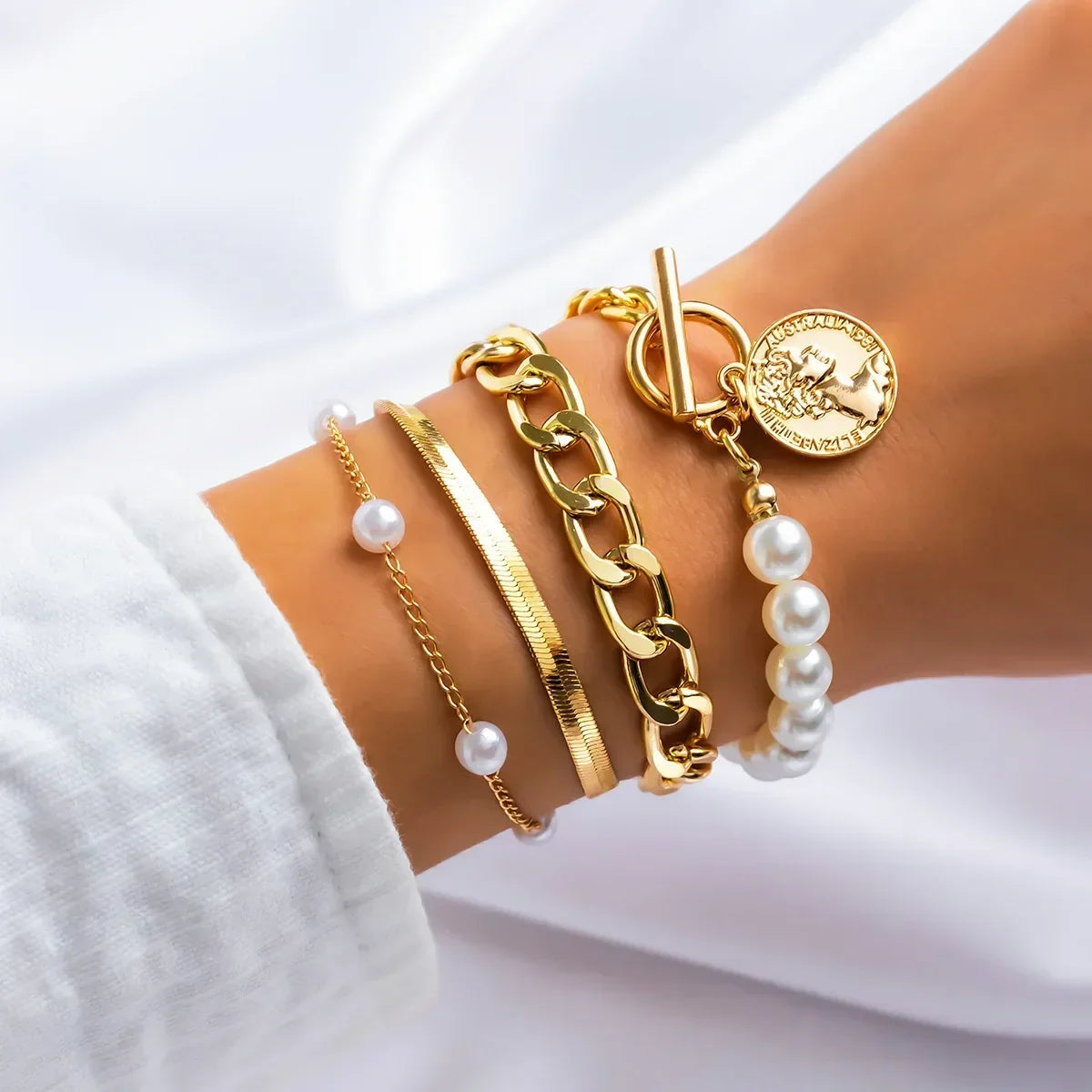 Whimsical Boho Star & Daisy Pearl Charm Bracelet Set 🌼✨ - Adjustable Eight-Piece Bangle for Fashionistas!