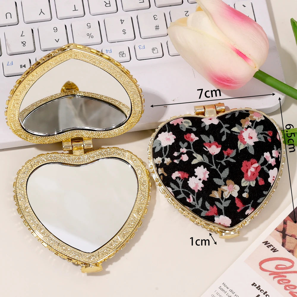 Kawaii Retro Fabric Pocket Mirror 🌸✨ - Double-Sided Compact Makeup Mirror for Cute Touch-Ups! 💖