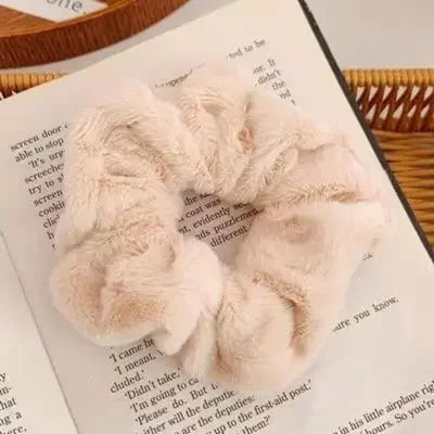 Kawaii Soft Plush Pompom Hair Ties for Girls & Women 🎀✨ - Cute Elastic Hair Bands for Winter Fashion! 🌟💖