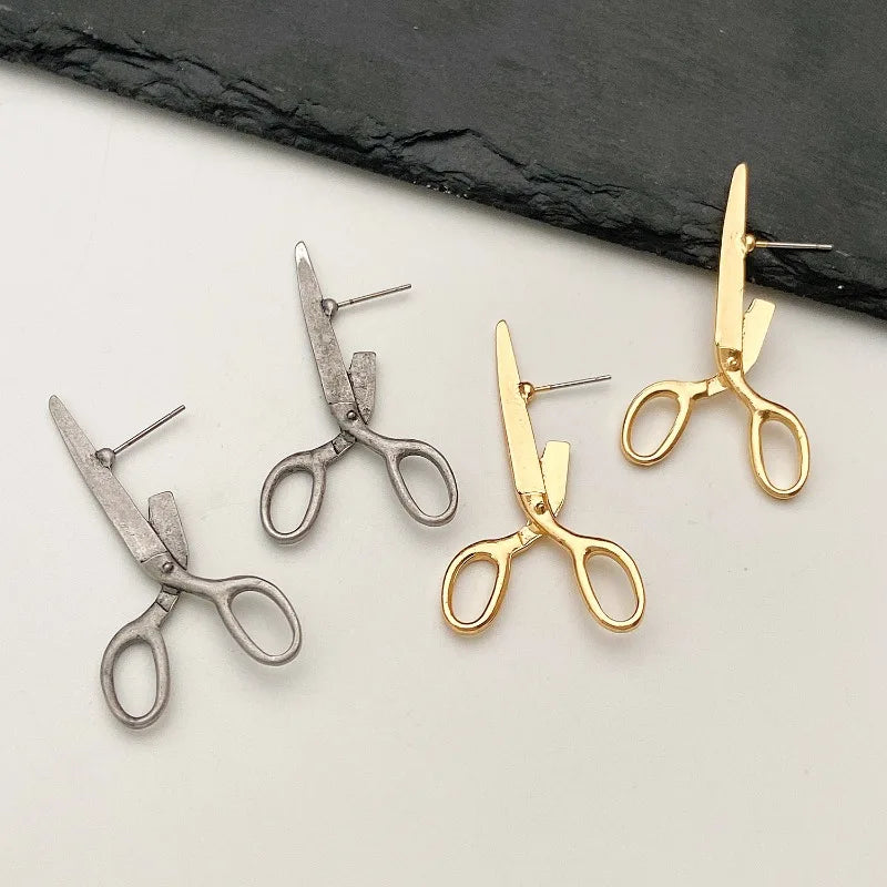 Kawaii Retro Scissors Ear Studs ✂️✨ - Adorable Hip Hop Rock Earrings for Trendy Women 🎉🎁