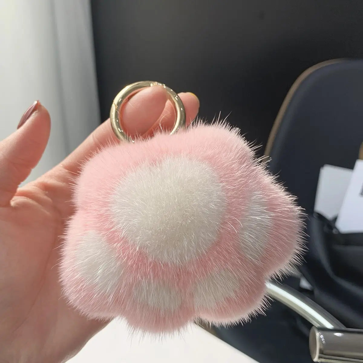 🐾 Cute Cat Paw Keychain Charm 🎀 Fluffy Love with Heart 💖 Imitation Mink Magic ✨