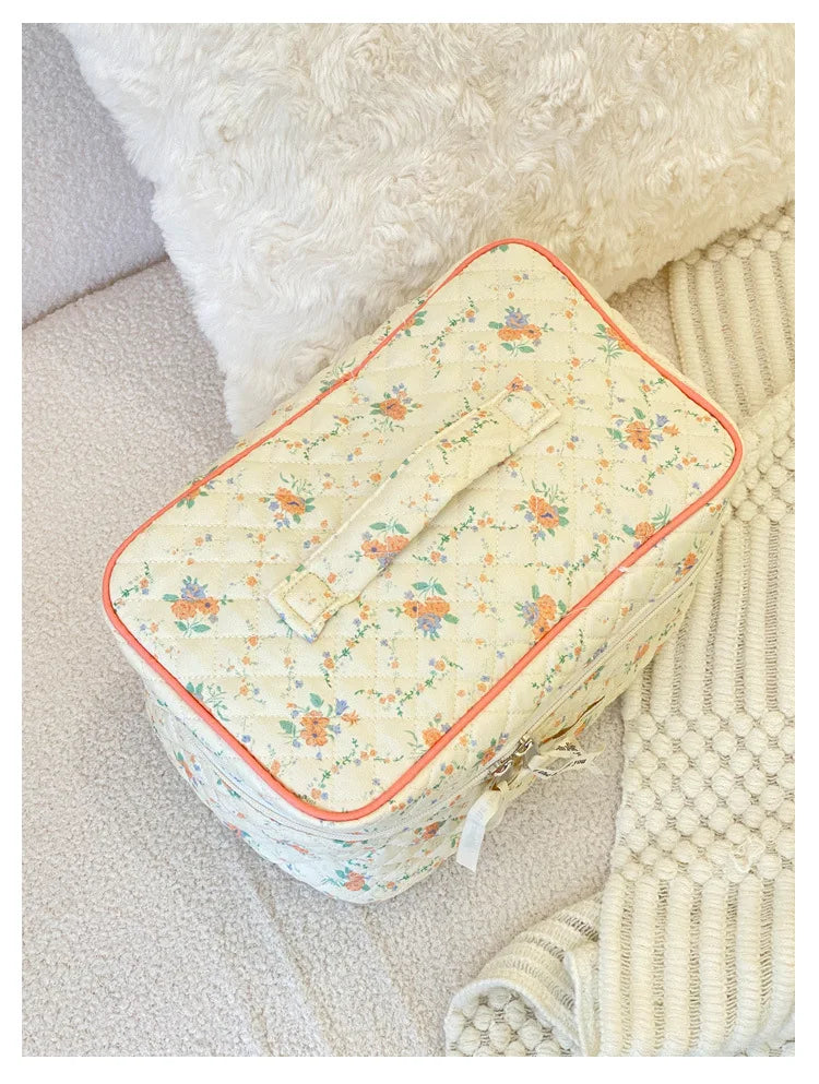 Kawaii Floral Makeup Bag 🌸✨ | Large Capacity Cosmetic Clutch for Travel & Toiletries 💖👜