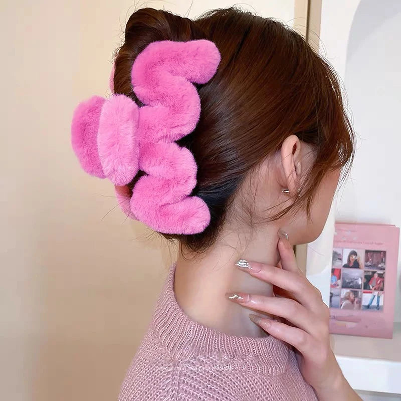 Cute Plush Big Crab Hair Claw Clip 🦀✨ | Perfect for Thick Hair & Playful Ponytails | Adorable Kawaii Hair Accessory for Women! 🎀