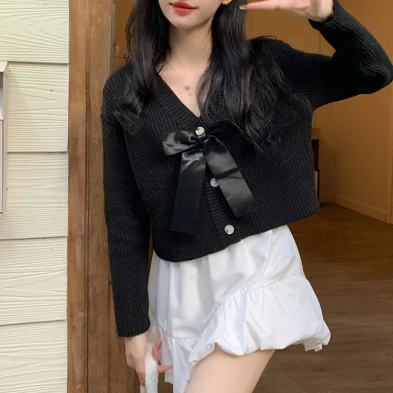 Kawaii Bow V-Neck Cardigan Sweater 🌸✨ | Cozy Long Sleeve Top for Sweet Style 🍭💖