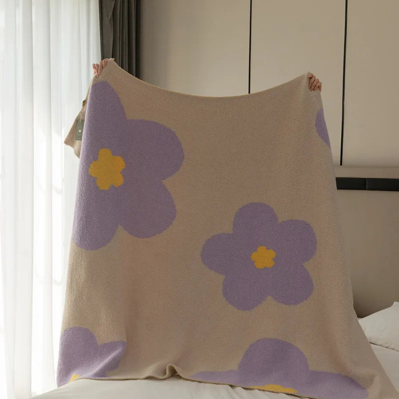 Daisy Dreamland 🌼✨ Floral Throw Blanket for Cozy Vibes! - Pixie Quill