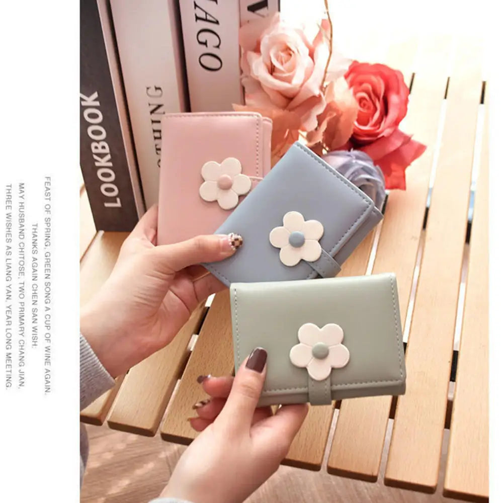 Charming Floral Tri-Fold Wallet for Girls 🌼💖 - Cute PU Leather Cash and Coin Purse with ID Window and Card Slots!