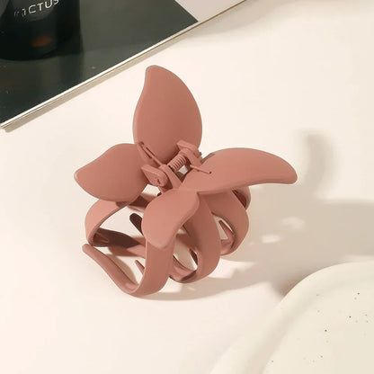 Kawaii Sweet Butterfly Hair Clip 🦋✨ | Adorable Solid Color Shark Clip for Girls' Hairstyles 🌈💕