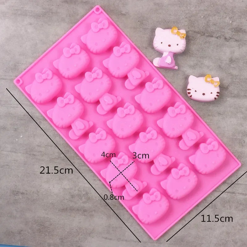 Cute Cartoon Animal Silicone Mold for Baking and Cupcake Topper 🐻🐭🐱🐷🦆