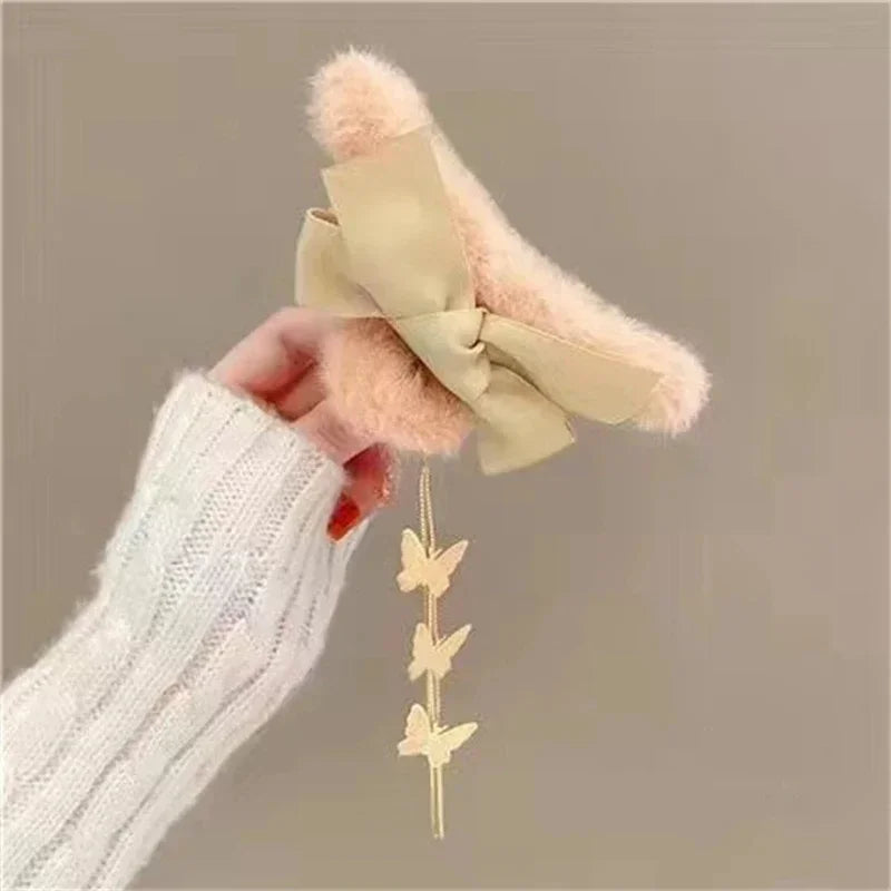 🎀 Plush Bow & Tassel Hair Claw Clips ✨ Cute Korean Style for Girls - Perfect Fall & Winter Accessory! 🦈
