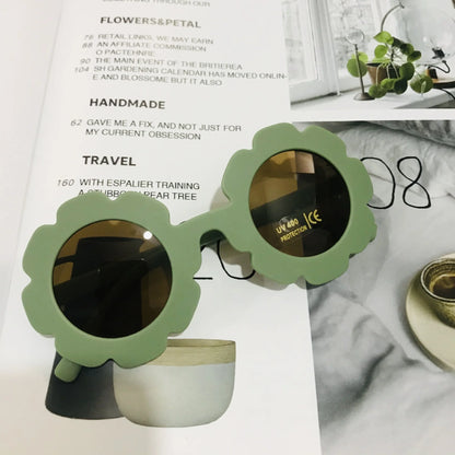 Kawaii Baby Sunglasses 🌈✨ | Adorable Frosted Frames for Summer Fun! 🕶️👶