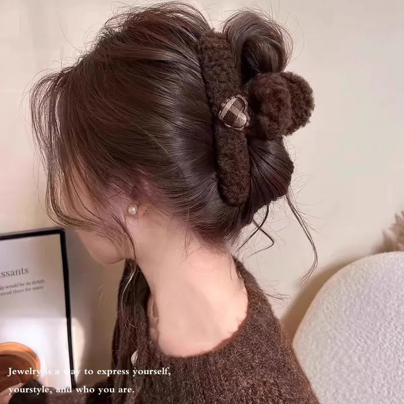 Kawaii Heart Plush Hair Claw Clip 💖 - Adorable Hair Accessory for Long Hair, Perfect for Women & Girls 🌟✨