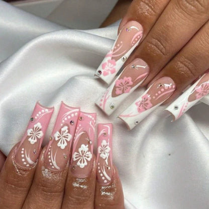 Kawaii Strawberry Bear Nail Art Set 🍓🐻 | 24 Adorable False Nails for Women & Girls ✨