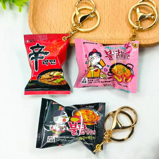 Kawaii Ramen Keychain 🍜✨ - Adorable Turkey Noodles Snack Bag Charm for Christmas Gifts & Fun Decor! 🎄🎁