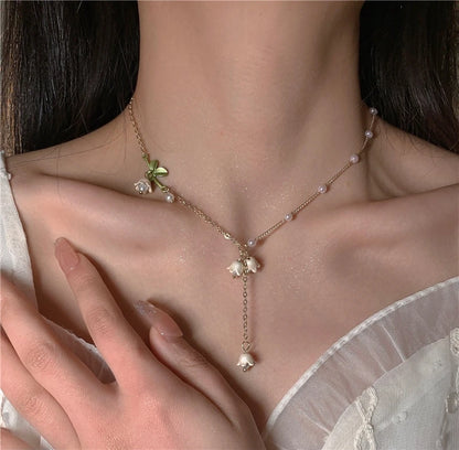 Kawaii Enamel Bell Orchid Pearl Choker 🌸✨ – Cute Floral Pendant Necklace for Women | Perfect Gift for Special Occasions!