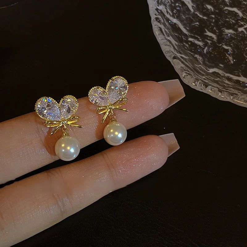 🌸 Adorable Pearl Bow Dangle Earrings 🎀 - Playful Vintage Charm for Fashionistas! 💖 Ideal for Celebrations & Sweet Surprises! 🎊 - Pixie Quill