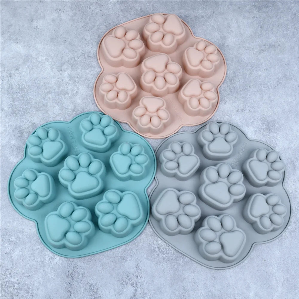 Paw Print Silicone Mold for Dog Cat Treats Candy Fondant Soap 🐾